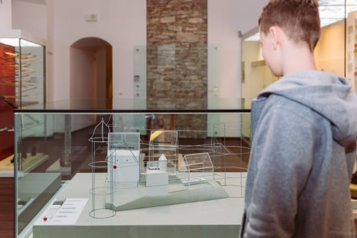 Die Wewelsburg – Vom Steinzeitgrab zum Dreiecksschloss